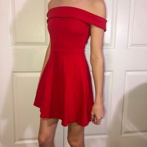 *WORN ONCE* Lulu’s red off-the-shoulder dress!